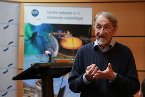 Martin Karplus lors d'une conférence à ISIS © 2013 Catherine Schröder/Université de Strasbourg té de Strasbourg