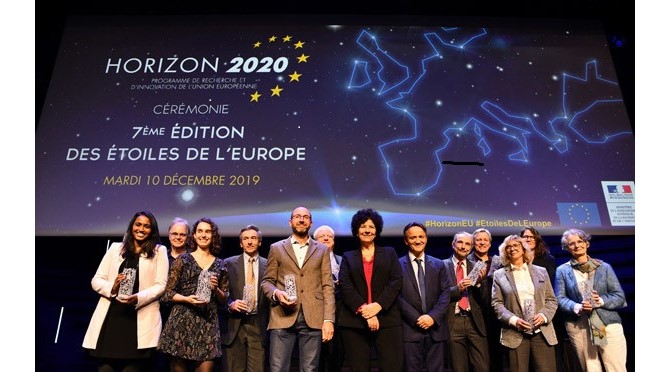Le Ministère de lʼEnseignement supérieur, de la Recherche et de lʼInnovation a décerné le trophée « Les Étoiles de l’Europe » au projet européen iSwitch coordonné par Paolo Samorì.